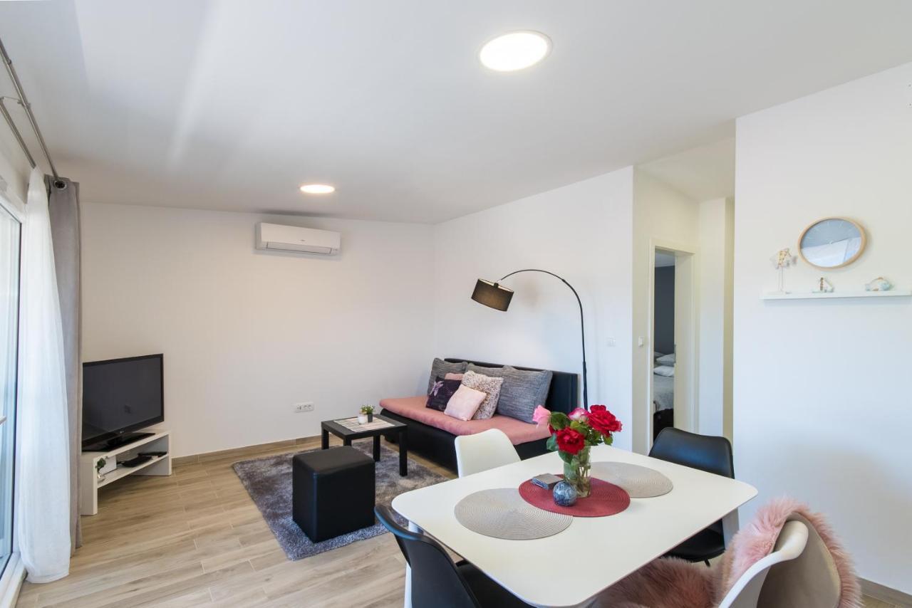 Apartment Finta Rogotin Exterior foto
